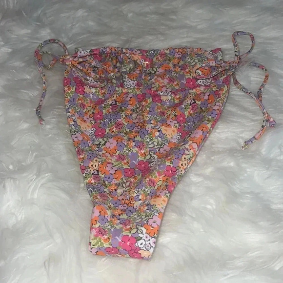 Skatie flower bikini bottom XL - Picture 2 of 4